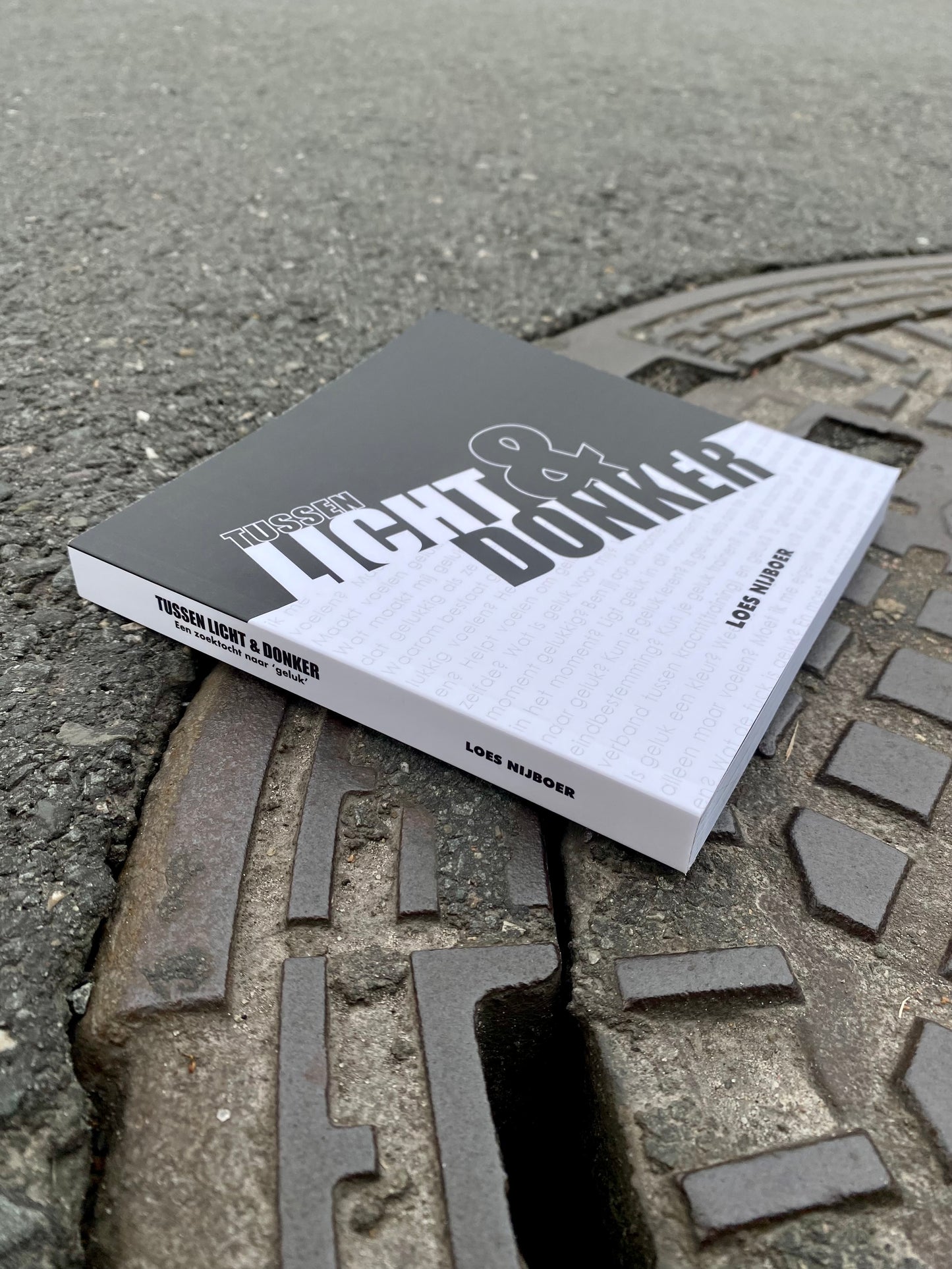 💻 DIGITALE VERSIE - 'Tussen Licht & Donker'