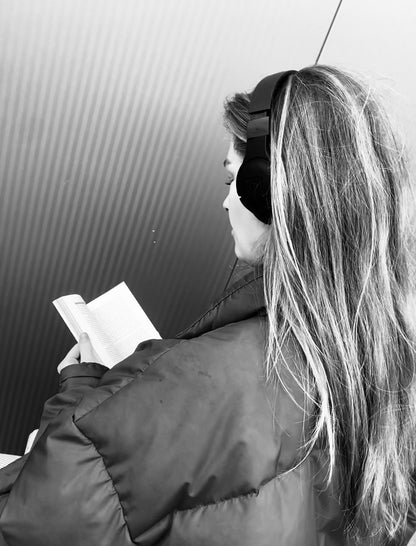 🎧 LUISTERVERSIE - 'Tussen Licht & Donker'