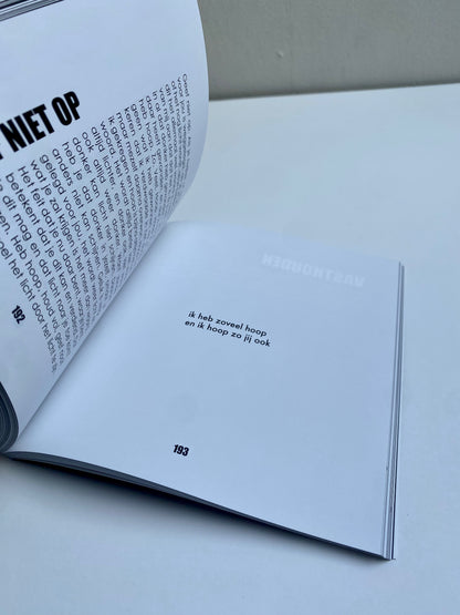 TUSSEN LICHT & DONKER - tweede boek (2024)