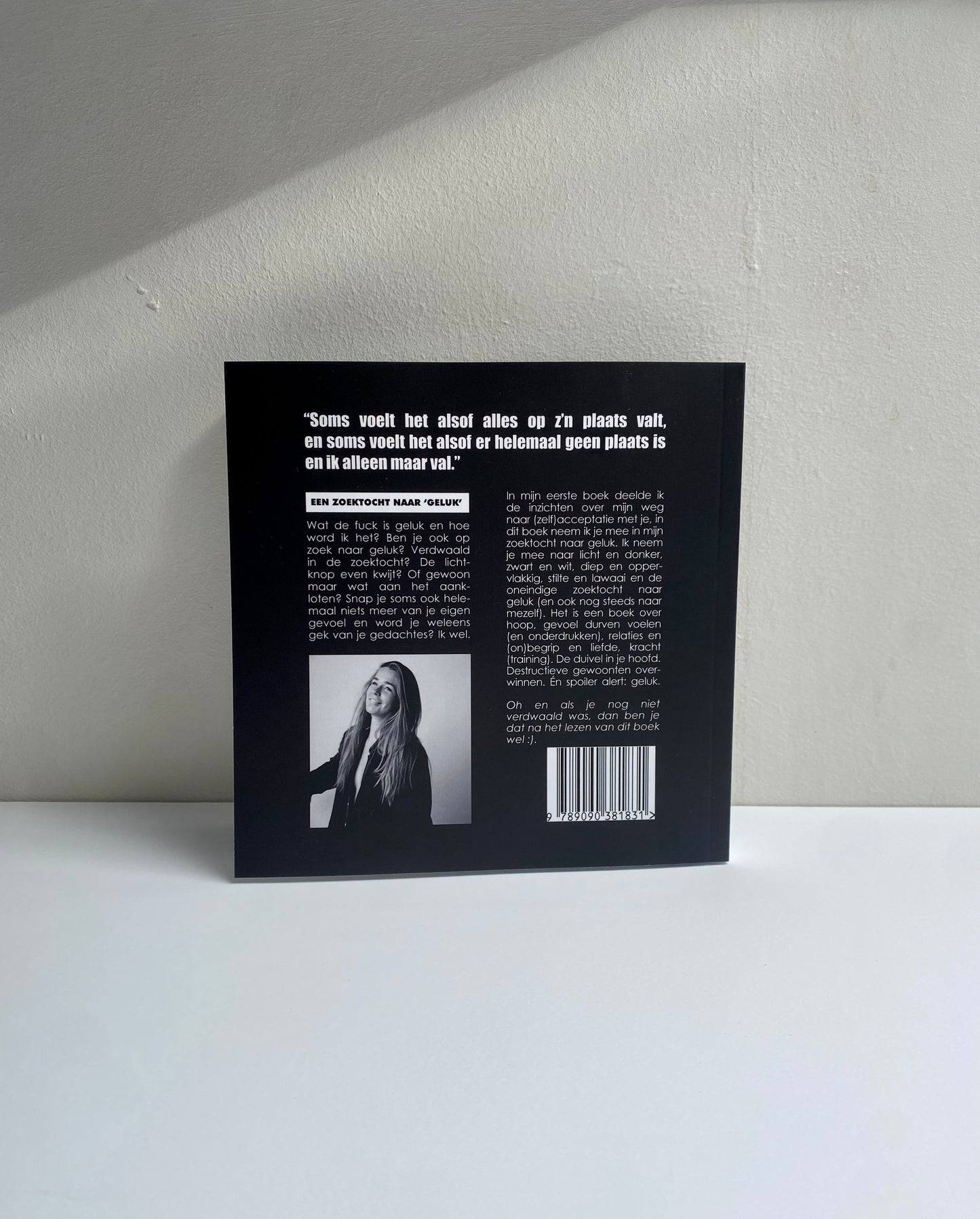 TUSSEN LICHT & DONKER - tweede boek (2024)